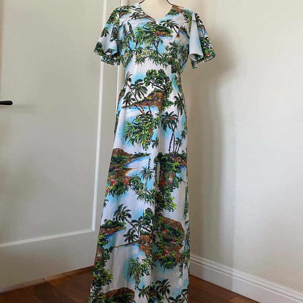 True Vintage Hawaiian Maxi Dress Made in Hawaii circa 1970’s